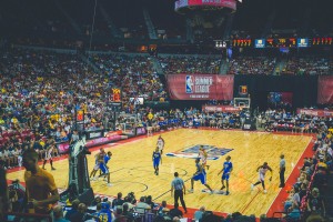 华体会官网体育-勇士队继续领跑联盟，冲击三连冠，勇士队内最新训练赛