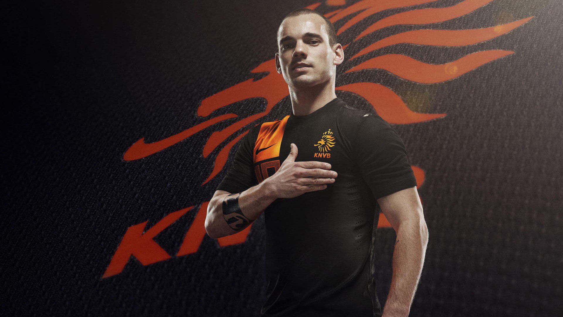 曼联需要在传球链条中找到更多有效衔接点，曼联传奇人物