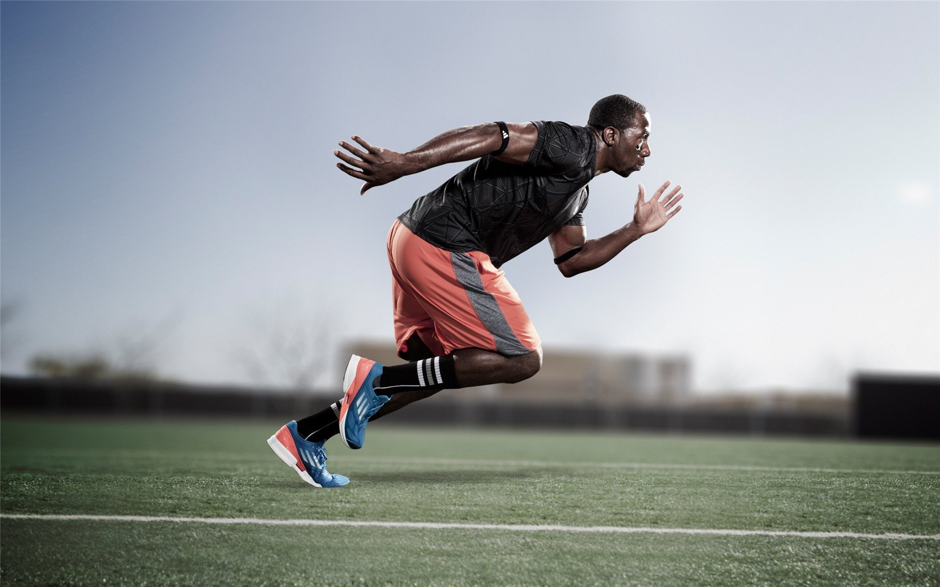 瓜迪奥拉强调球员心理调节在关键赛事中的重要性，瓜迪奥拉谈引进前锋